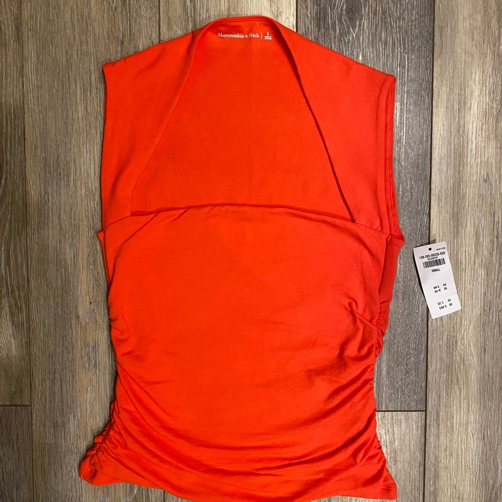 NWT Abercrombie & Fitch Ava top S